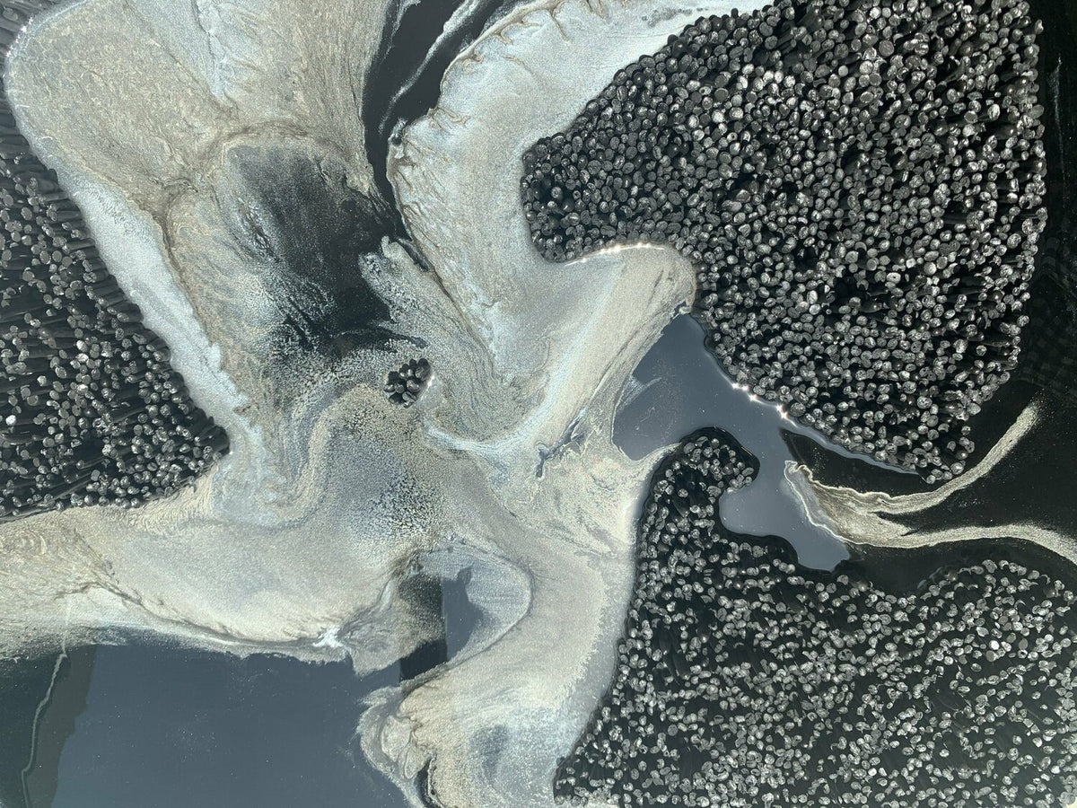 Mister Grey — detail