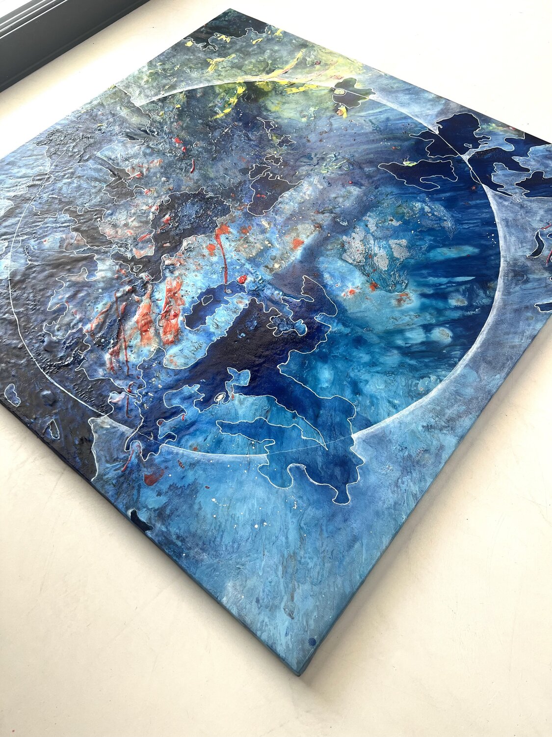 Between the surface — detail