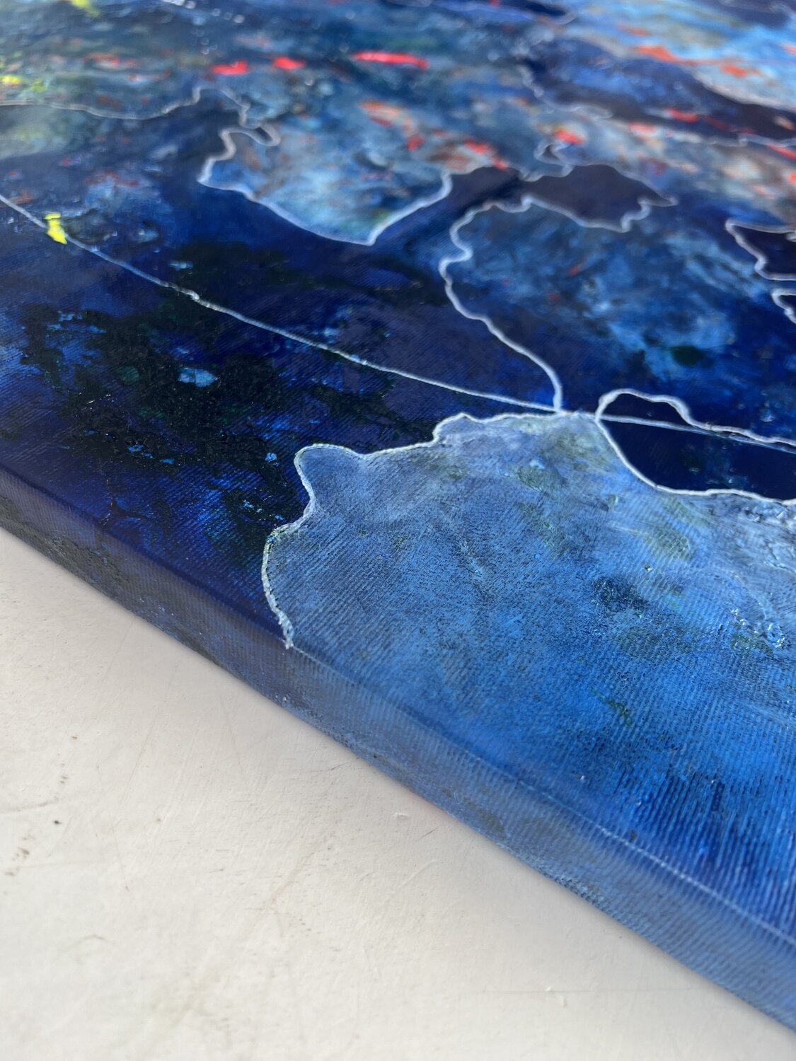 Between the surface — detail