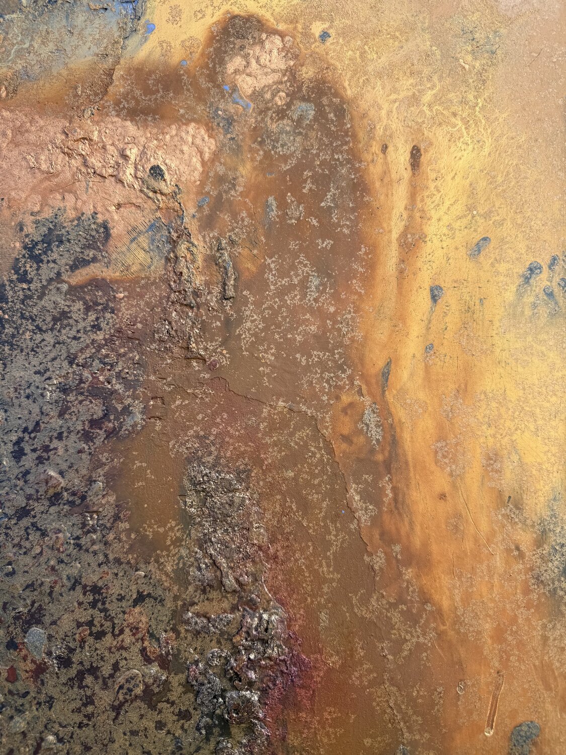 Between the lines — detail