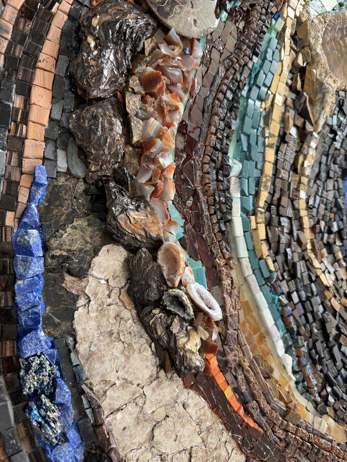 Diary of a queen — detail