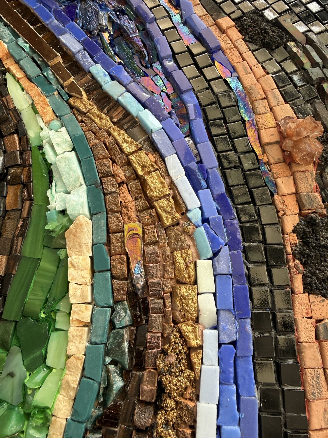 Diary of a queen — detail