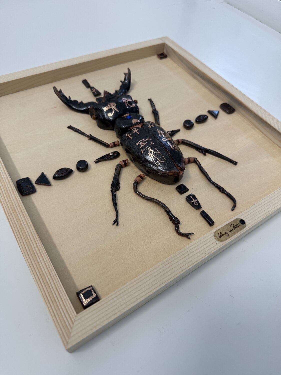 Black scarabee — detail